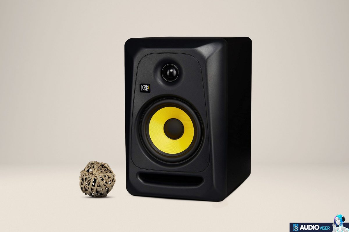 Best Studio Monitors For Voice Over in 2022 (Buying Guide)